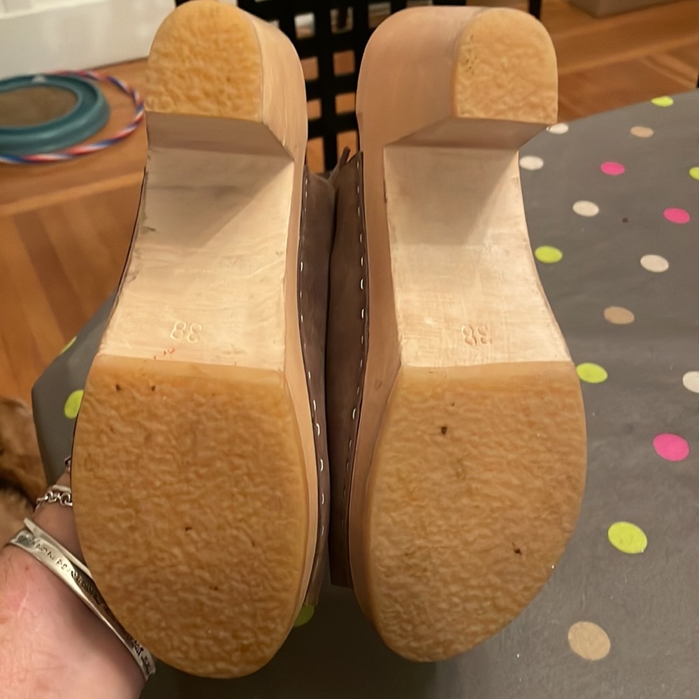 Cocoa Brown Bryr Clogs - Size 38 Barely Worn - image 7